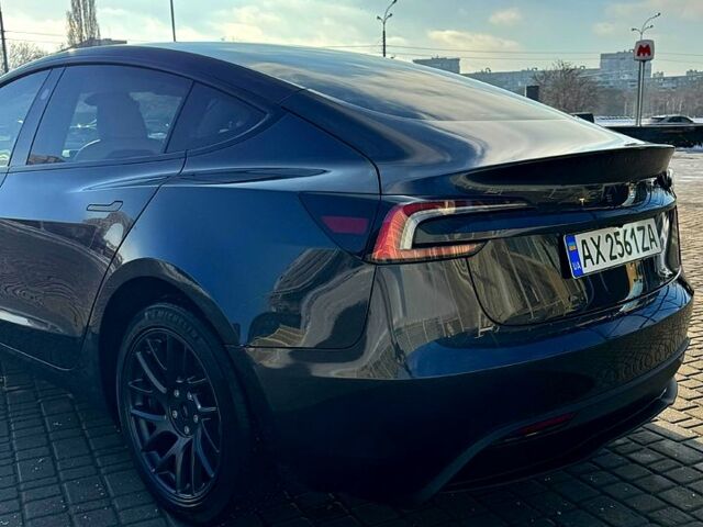 Серый Тесла Модель 3, объемом двигателя 0 л и пробегом 5 тыс. км за 27999 $, фото 3 на Automoto.ua