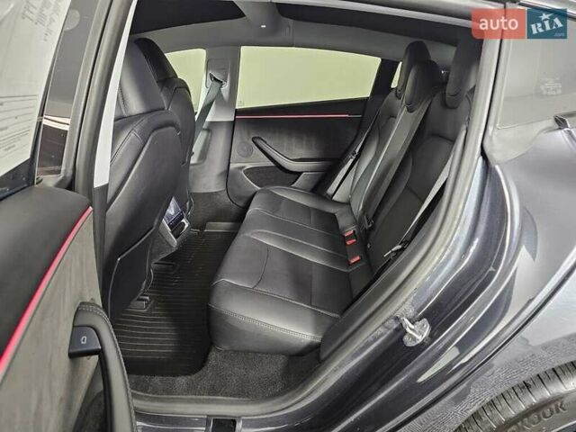 Серый Тесла Модель 3, объемом двигателя 0 л и пробегом 27 тыс. км за 8700 $, фото 26 на Automoto.ua
