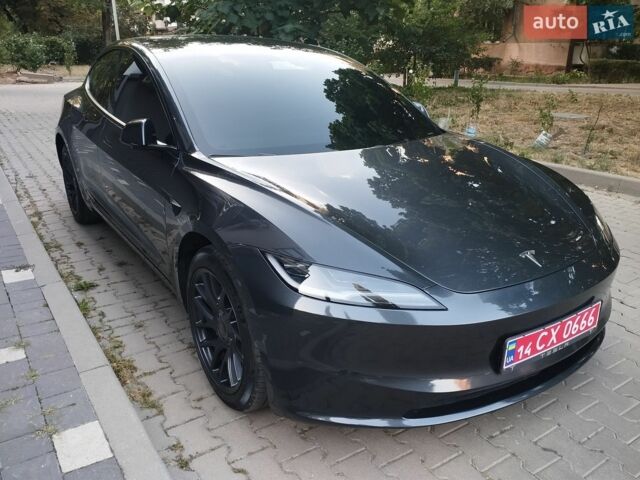 Серый Тесла Модель 3, объемом двигателя 0 л и пробегом 14 тыс. км за 28000 $, фото 1 на Automoto.ua