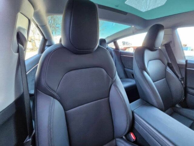 Серый Тесла Модель 3, объемом двигателя 0 л и пробегом 8 тыс. км за 15500 $, фото 15 на Automoto.ua