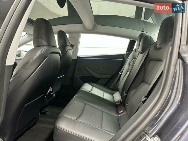 Серый Тесла Модель 3, объемом двигателя 0 л и пробегом 12 тыс. км за 9800 $, фото 15 на Automoto.ua