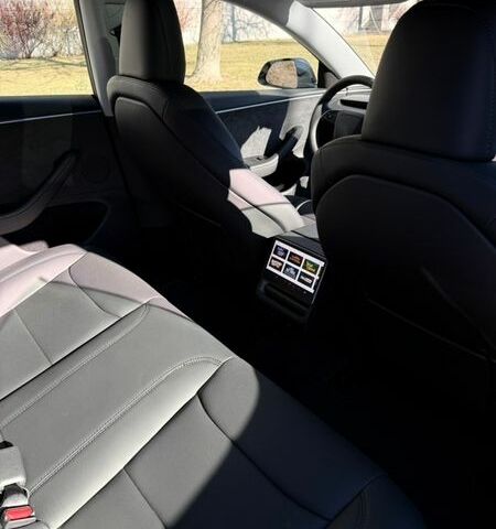 Серый Тесла Модель 3, объемом двигателя 0 л и пробегом 6 тыс. км за 33500 $, фото 14 на Automoto.ua