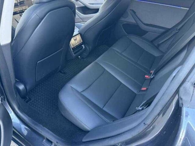 Сірий Тесла Модель 3, об'ємом двигуна 0 л та пробігом 10 тис. км за 27000 $, фото 7 на Automoto.ua