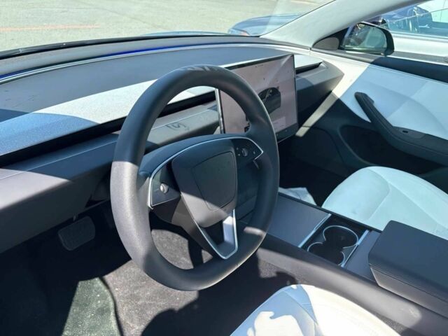 Сірий Тесла Модель 3, об'ємом двигуна 0 л та пробігом 1 тис. км за 13940 $, фото 5 на Automoto.ua