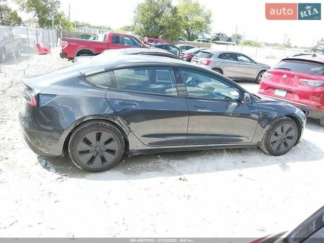 Серый Тесла Модель 3, объемом двигателя 0 л и пробегом 5 тыс. км за 9300 $, фото 3 на Automoto.ua