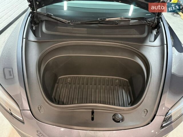 Сірий Тесла Модель 3, об'ємом двигуна 0 л та пробігом 9 тис. км за 29999 $, фото 117 на Automoto.ua