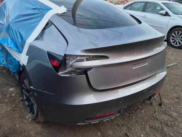Сірий Тесла Модель 3, об'ємом двигуна 0 л та пробігом 7 тис. км за 22000 $, фото 7 на Automoto.ua