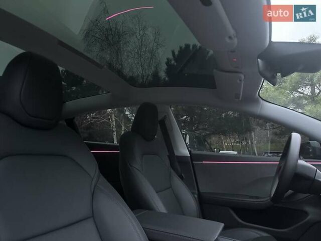 Серый Тесла Модель 3, объемом двигателя 0 л и пробегом 5 тыс. км за 28500 $, фото 22 на Automoto.ua