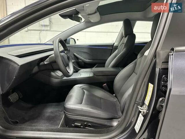 Серый Тесла Модель 3, объемом двигателя 0 л и пробегом 12 тыс. км за 9800 $, фото 7 на Automoto.ua