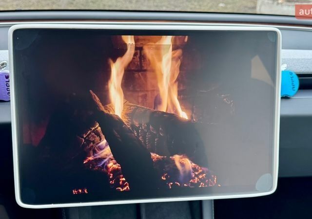 Сірий Тесла Модель 3, об'ємом двигуна 0 л та пробігом 1 тис. км за 32000 $, фото 19 на Automoto.ua