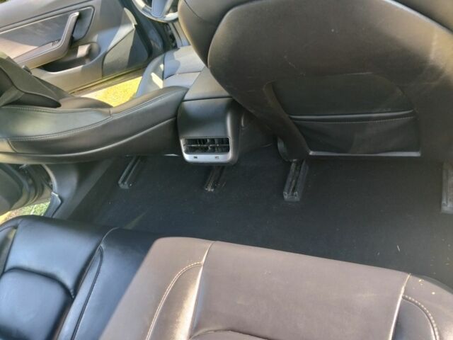 Серый Тесла Модель 3, объемом двигателя 0 л и пробегом 2 тыс. км за 13029 $, фото 5 на Automoto.ua