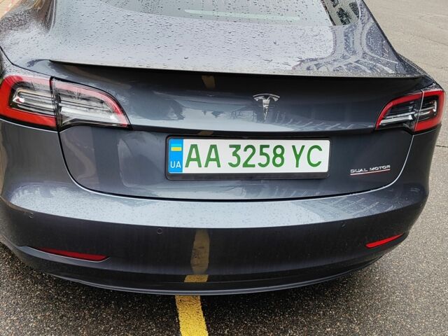 Серый Тесла Модель 3, объемом двигателя 0 л и пробегом 55 тыс. км за 23500 $, фото 11 на Automoto.ua