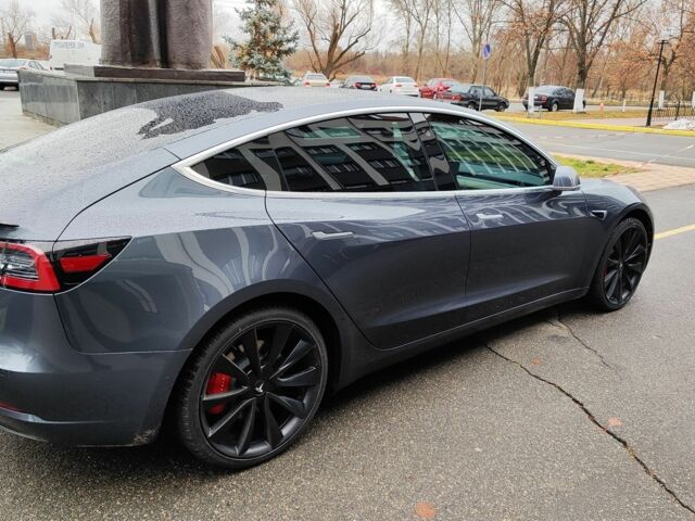 Серый Тесла Модель 3, объемом двигателя 0 л и пробегом 55 тыс. км за 23500 $, фото 10 на Automoto.ua