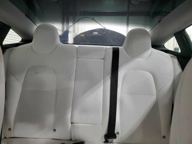 Тесла Модель 3 2018 в Киеве на Automoto.ua Серый Тесла Модель 3, объемом двигателя 0 л и пробегом 64 тыс. км за 3800 $, фото 9 на Automoto.ua