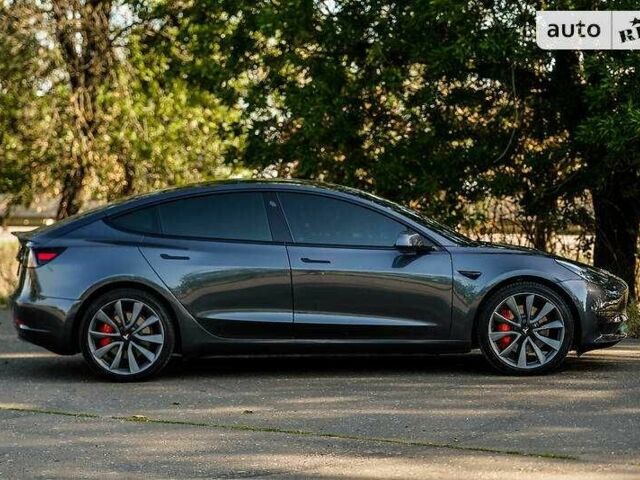 Серый Тесла Модель 3, объемом двигателя 0 л и пробегом 50 тыс. км за 18000 $, фото 2 на Automoto.ua