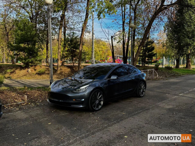 Серый Тесла Модель 3, объемом двигателя 0 л и пробегом 0 тыс. км за 43100 $, фото 1 на Automoto.ua