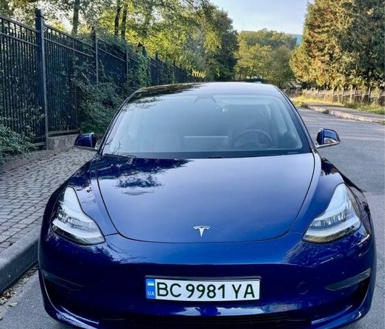 Синій Тесла Модель 3, об'ємом двигуна 0 л та пробігом 56 тис. км за 17000 $, фото 7 на Automoto.ua