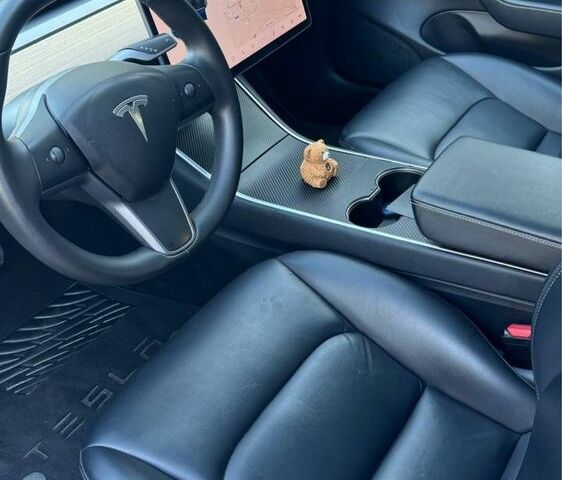 Синій Тесла Модель 3, об'ємом двигуна 0 л та пробігом 56 тис. км за 17000 $, фото 9 на Automoto.ua