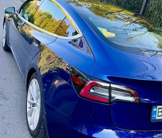 Синій Тесла Модель 3, об'ємом двигуна 0 л та пробігом 56 тис. км за 17000 $, фото 5 на Automoto.ua