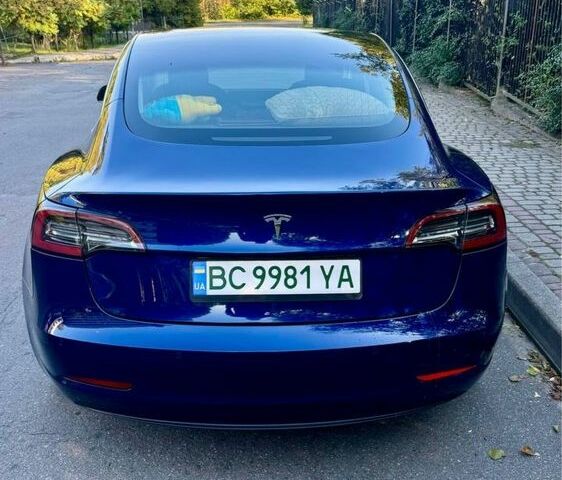 Синій Тесла Модель 3, об'ємом двигуна 0 л та пробігом 56 тис. км за 17000 $, фото 4 на Automoto.ua