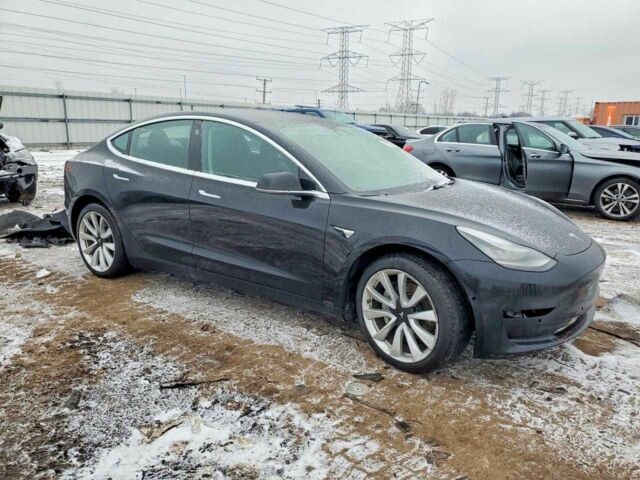 Синій Тесла Модель 3, об'ємом двигуна 0 л та пробігом 68 тис. км за 3500 $, фото 3 на Automoto.ua
