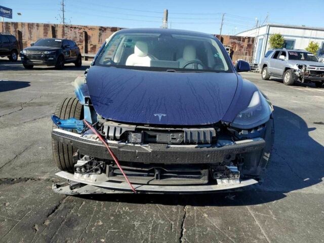 Синій Тесла Модель 3, об'ємом двигуна 0 л та пробігом 141 тис. км за 12200 $, фото 4 на Automoto.ua