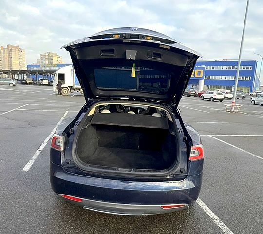 Синий Тесла Модель 3, объемом двигателя 0 л и пробегом 199 тыс. км за 11850 $, фото 2 на Automoto.ua