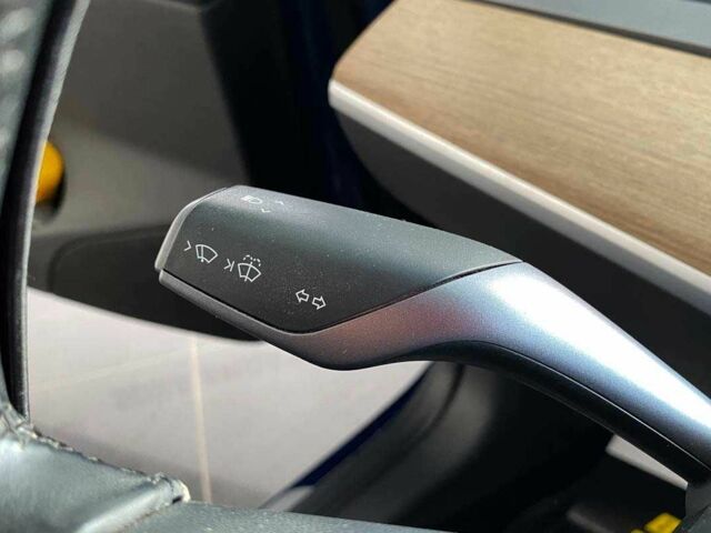 Синий Тесла Модель 3, объемом двигателя 0 л и пробегом 48 тыс. км за 18900 $, фото 18 на Automoto.ua