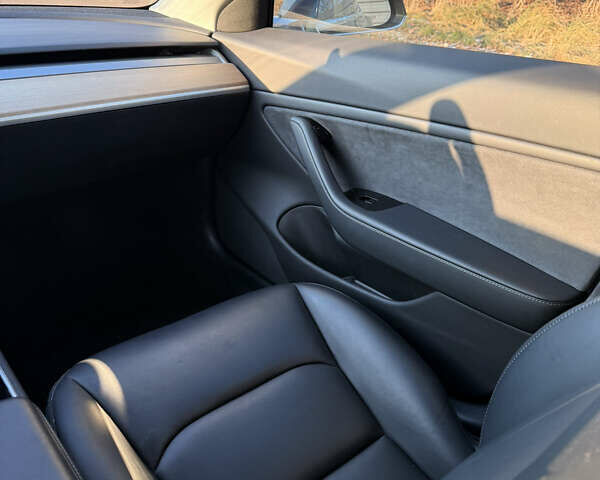 Синий Тесла Модель 3, объемом двигателя 0 л и пробегом 184 тыс. км за 13300 $, фото 7 на Automoto.ua