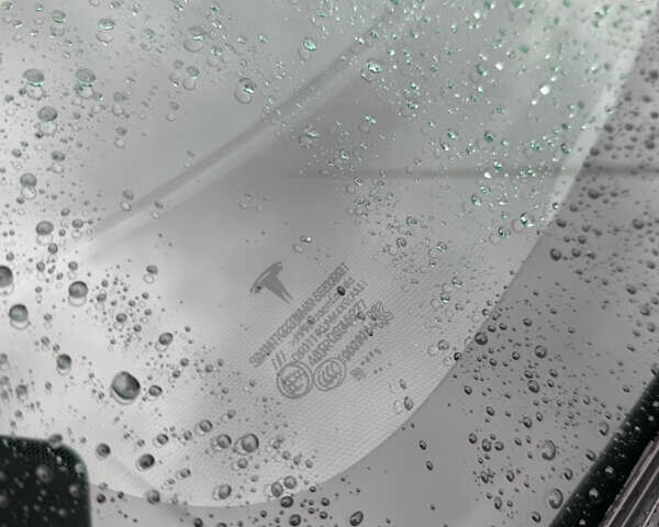 Синий Тесла Модель 3, объемом двигателя 0 л и пробегом 79 тыс. км за 18900 $, фото 13 на Automoto.ua