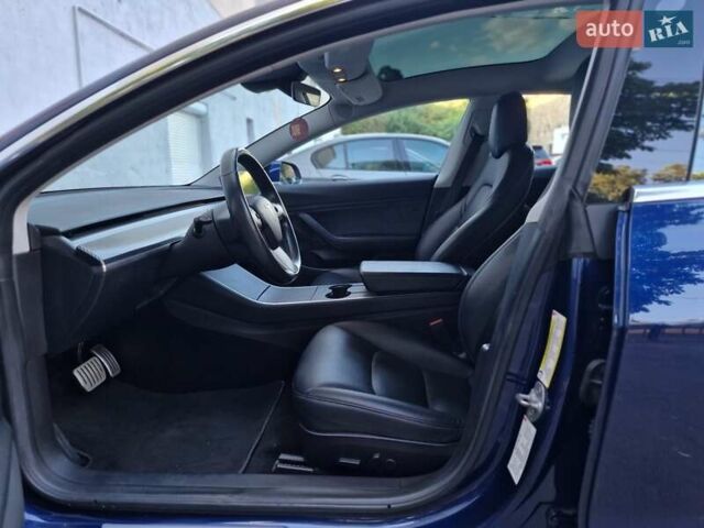 Синий Тесла Модель 3, объемом двигателя 0 л и пробегом 98 тыс. км за 19990 $, фото 41 на Automoto.ua