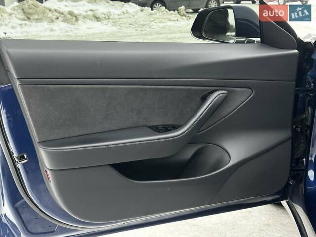 Синій Тесла Модель 3, об'ємом двигуна 0 л та пробігом 123 тис. км за 16999 $, фото 16 на Automoto.ua