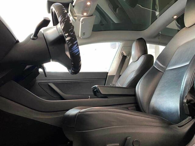 Синий Тесла Модель 3, объемом двигателя 0 л и пробегом 48 тыс. км за 18900 $, фото 10 на Automoto.ua