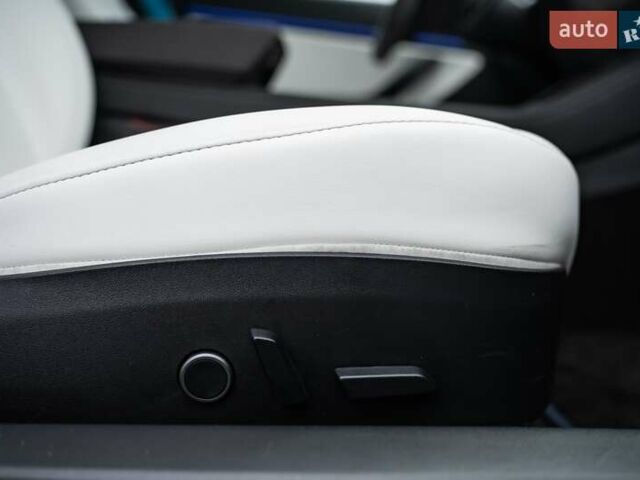 Синий Тесла Модель 3, объемом двигателя 0 л и пробегом 97 тыс. км за 40000 $, фото 65 на Automoto.ua