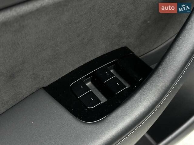 Синій Тесла Модель 3, об'ємом двигуна 0 л та пробігом 123 тис. км за 16999 $, фото 17 на Automoto.ua