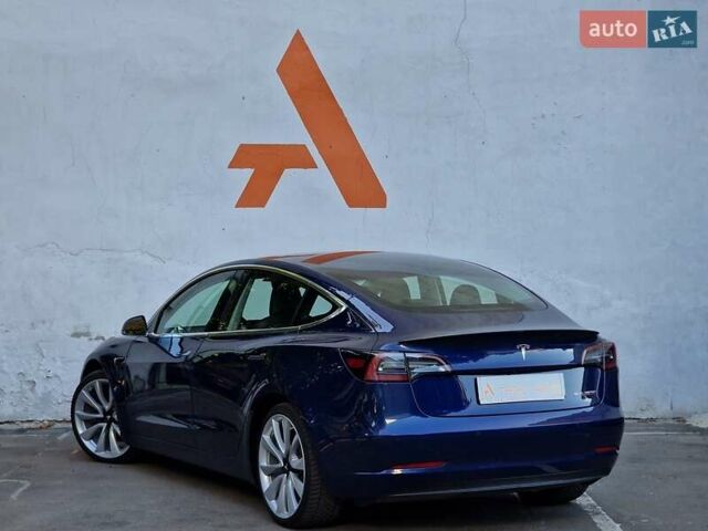 Синий Тесла Модель 3, объемом двигателя 0 л и пробегом 98 тыс. км за 19990 $, фото 26 на Automoto.ua