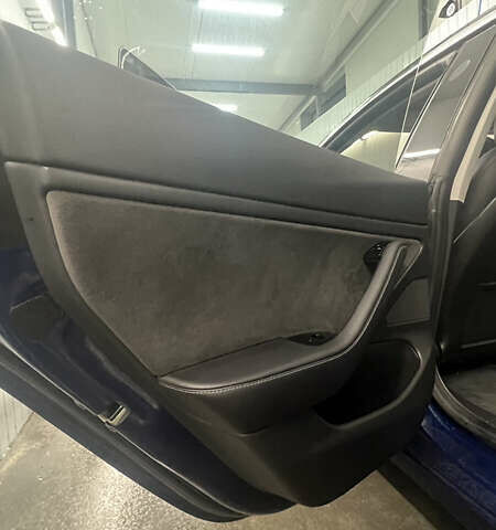 Синій Тесла Модель 3, об'ємом двигуна 0 л та пробігом 123 тис. км за 18000 $, фото 17 на Automoto.ua