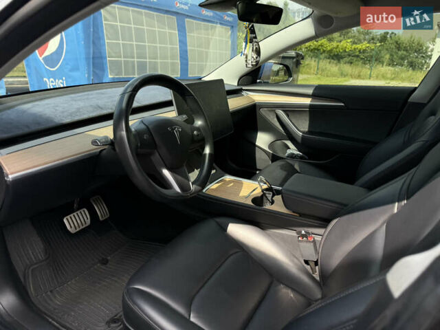 Тесла Модель 3 2018 у Києві на Automoto.ua Синій Тесла Модель 3, об'ємом двигуна 0 л та пробігом 108 тис. км за 20800 $, фото 9 на Automoto.ua