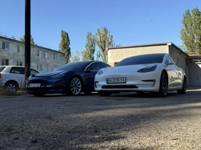 Синій Тесла Модель 3, об'ємом двигуна 0 л та пробігом 95 тис. км за 17700 $, фото 5 на Automoto.ua