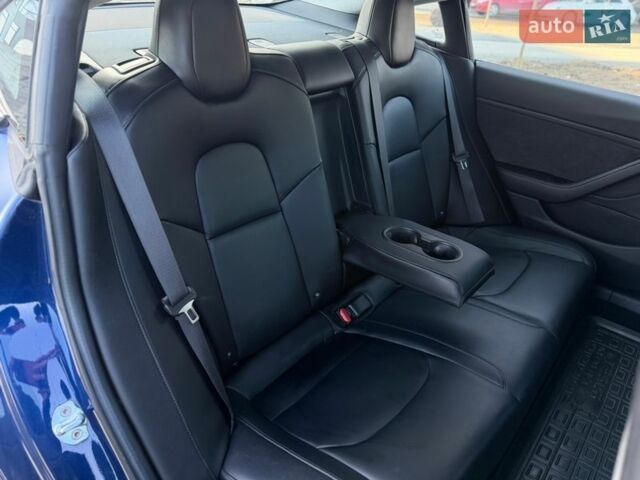 Синій Тесла Модель 3, об'ємом двигуна 0 л та пробігом 180 тис. км за 16999 $, фото 19 на Automoto.ua