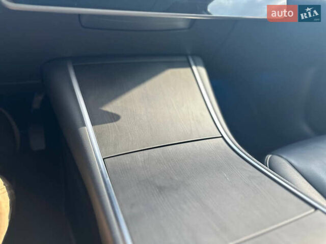 Синий Тесла Модель 3, объемом двигателя 0 л и пробегом 122 тыс. км за 18000 $, фото 19 на Automoto.ua