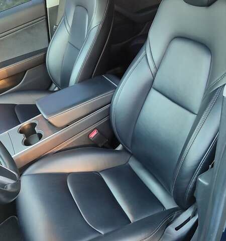 Тесла Модель 3 2018 у Києві на Automoto.ua Синій Тесла Модель 3, об'ємом двигуна 0 л та пробігом 159 тис. км за 16800 $, фото 12 на Automoto.ua