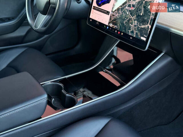 Синій Тесла Модель 3, об'ємом двигуна 0 л та пробігом 104 тис. км за 17990 $, фото 87 на Automoto.ua