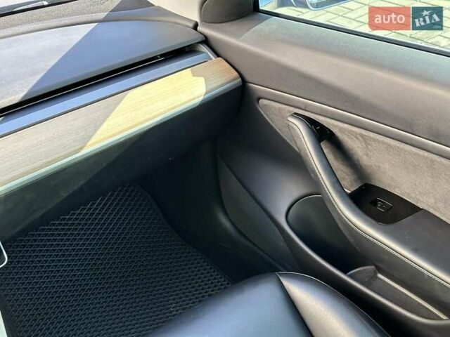 Синій Тесла Модель 3, об'ємом двигуна 0 л та пробігом 104 тис. км за 17990 $, фото 21 на Automoto.ua