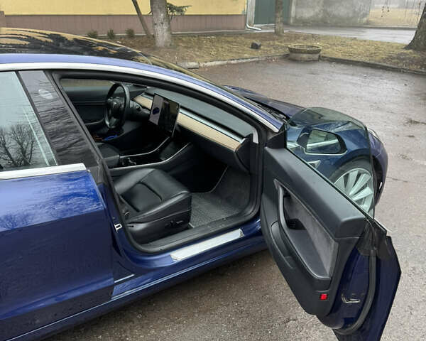 Синий Тесла Модель 3, объемом двигателя 0 л и пробегом 199 тыс. км за 19000 $, фото 31 на Automoto.ua
