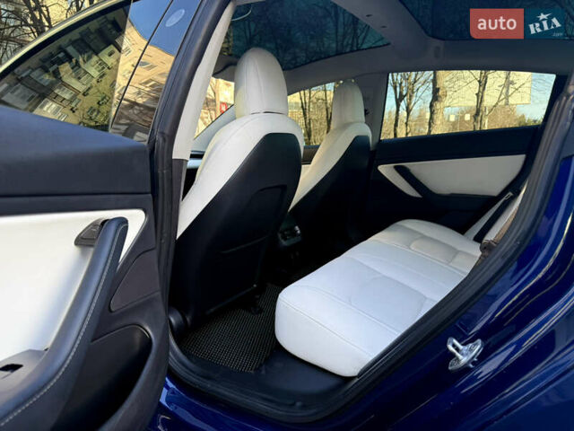 Синий Тесла Модель 3, объемом двигателя 0 л и пробегом 92 тыс. км за 15500 $, фото 10 на Automoto.ua