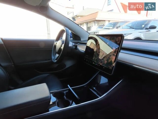 Синій Тесла Модель 3, об'ємом двигуна 0 л та пробігом 125 тис. км за 15500 $, фото 7 на Automoto.ua