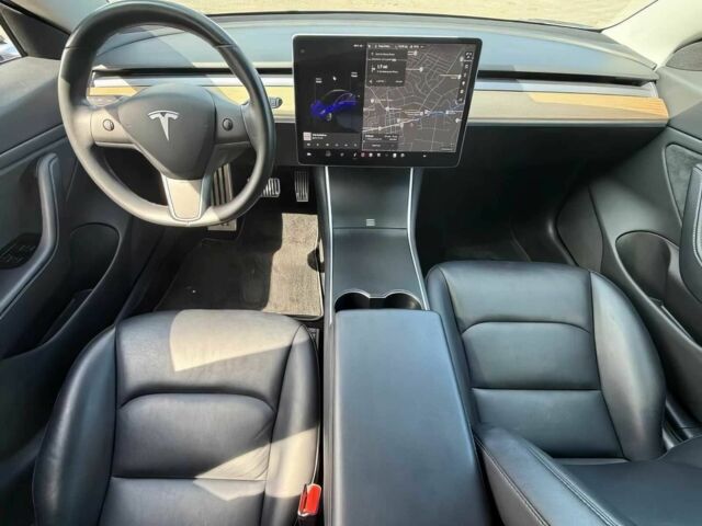 Синий Тесла Модель 3, объемом двигателя 0 л и пробегом 49 тыс. км за 9900 $, фото 8 на Automoto.ua