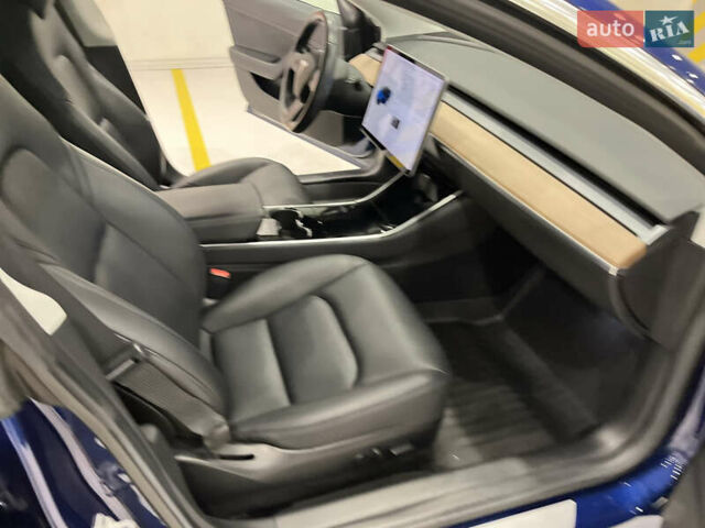 Тесла Модель 3 2018 у Києві на Automoto.ua Синій Тесла Модель 3, об'ємом двигуна 0 л та пробігом 48 тис. км за 31000 $, фото 39 на Automoto.ua