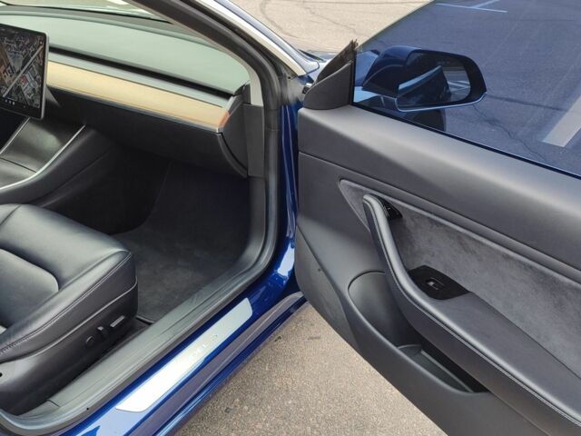 Синій Тесла Модель 3, об'ємом двигуна 0 л та пробігом 162 тис. км за 16700 $, фото 9 на Automoto.ua